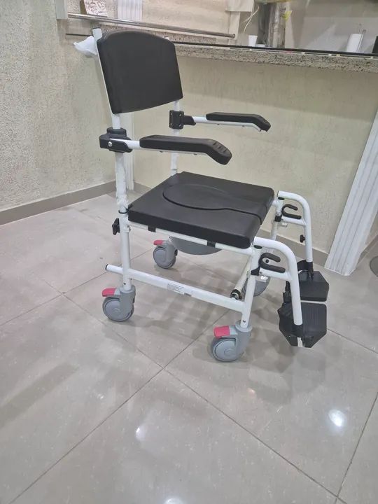Cadeira de banho supersoft  mobil - Foto 5