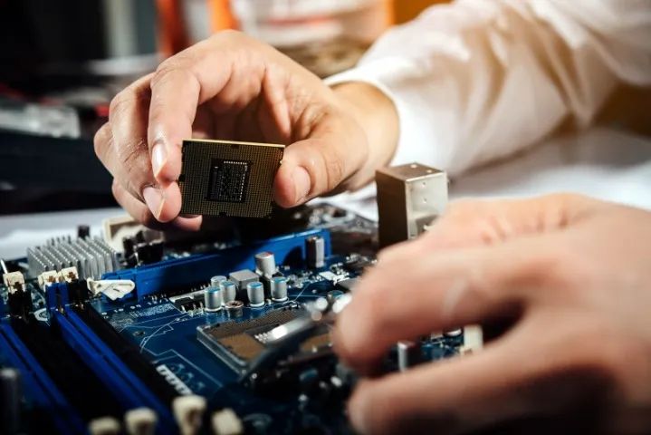 Técnico em Informática - Foto 2