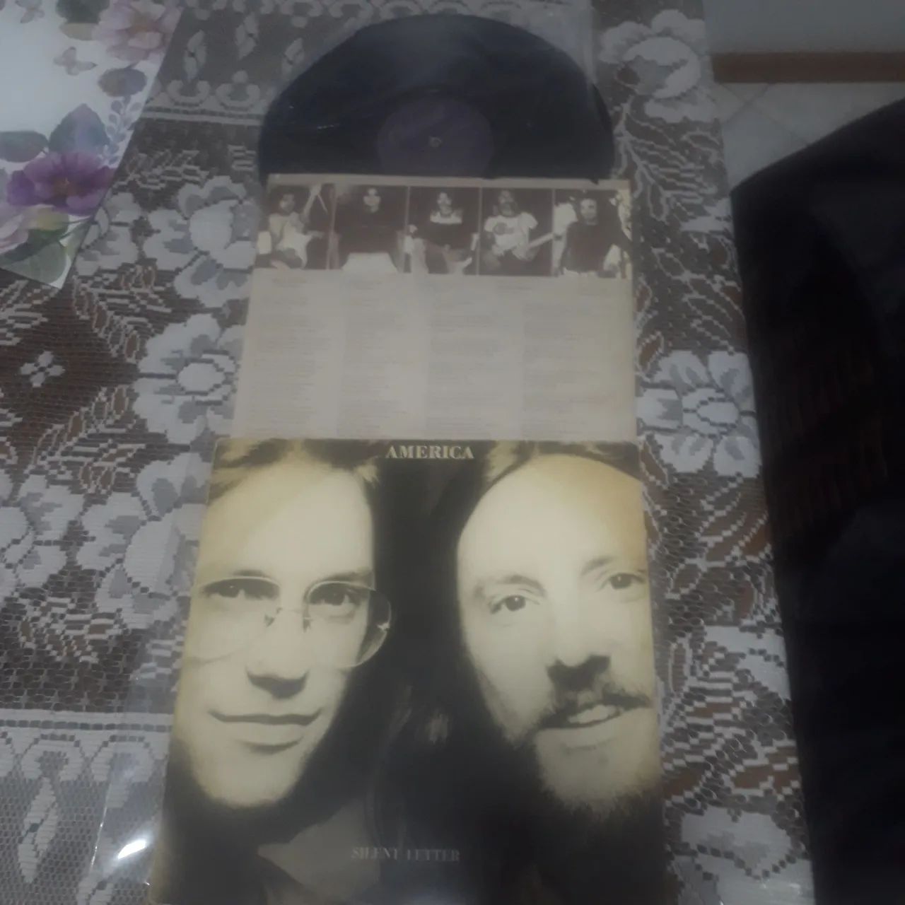 Vinil America - Silent Letter