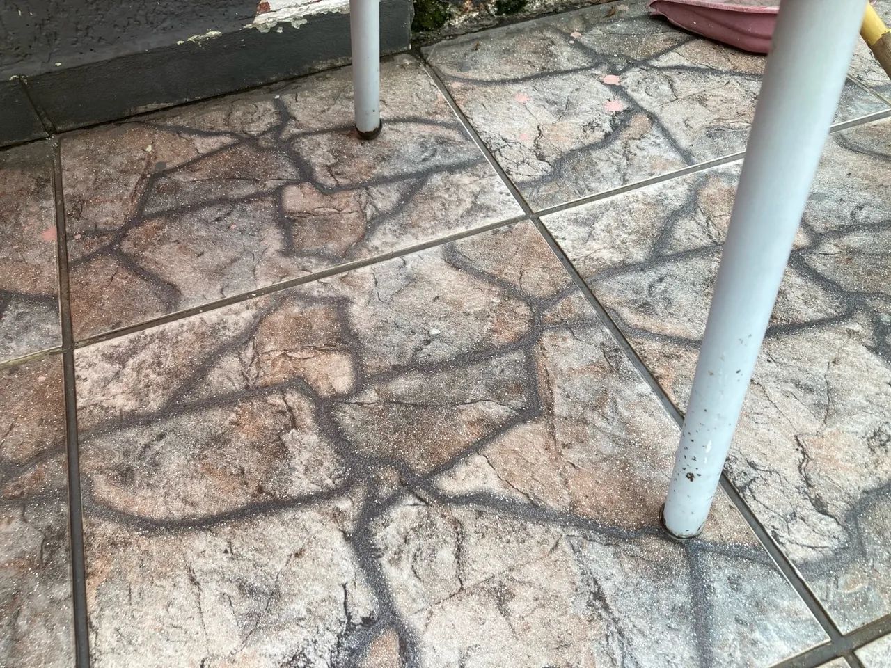 Cadeira Malba resistente e empilháveis  - Foto 5