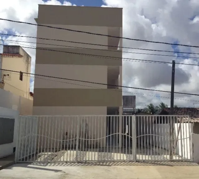 Kitnet com garagem por traz do super show da abel cabral