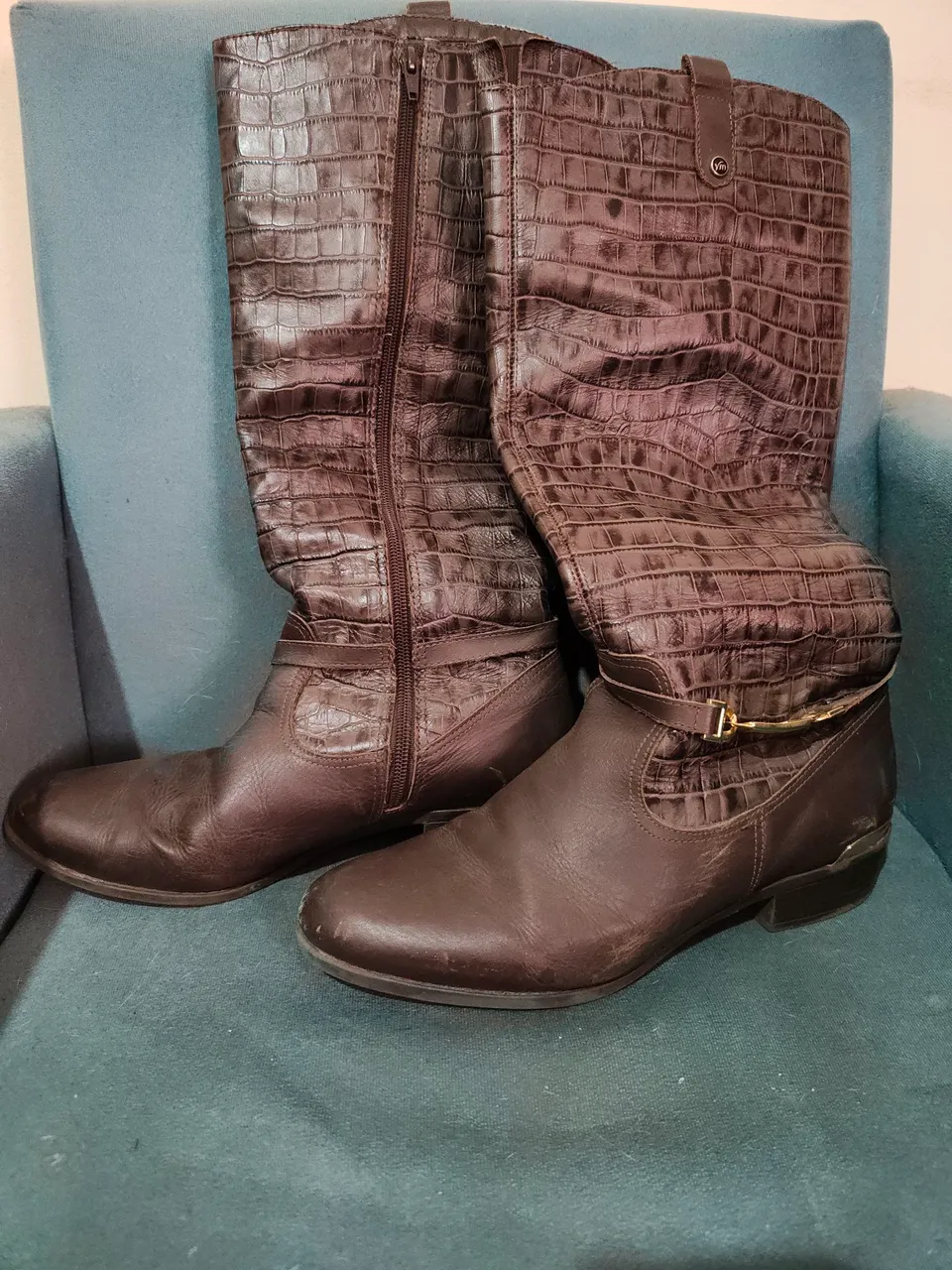 Botas de Couro Marrom - Elegância e Conforto