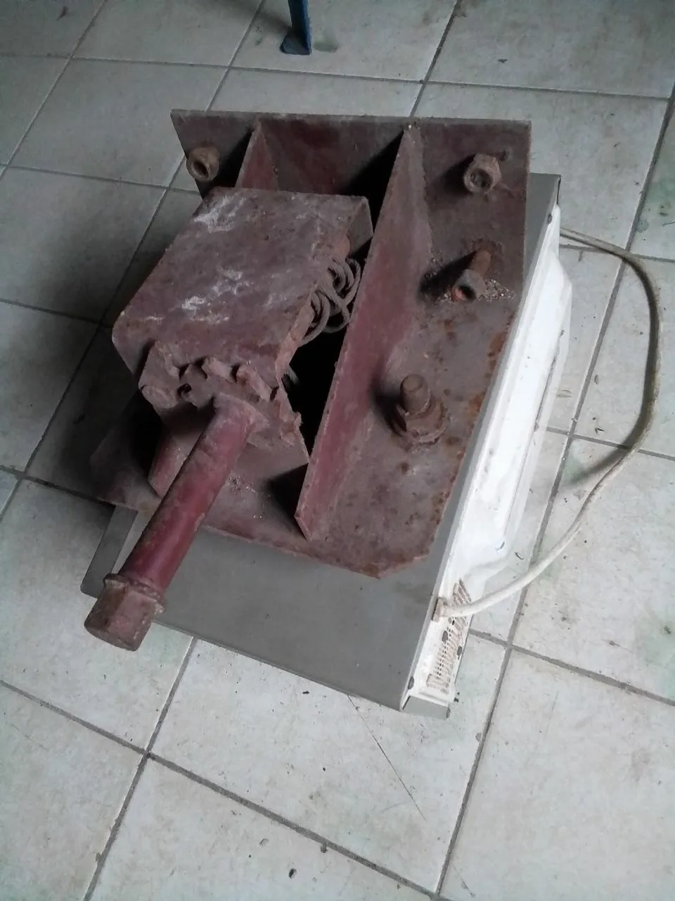 Porta socorro e socorro 750/16 lt