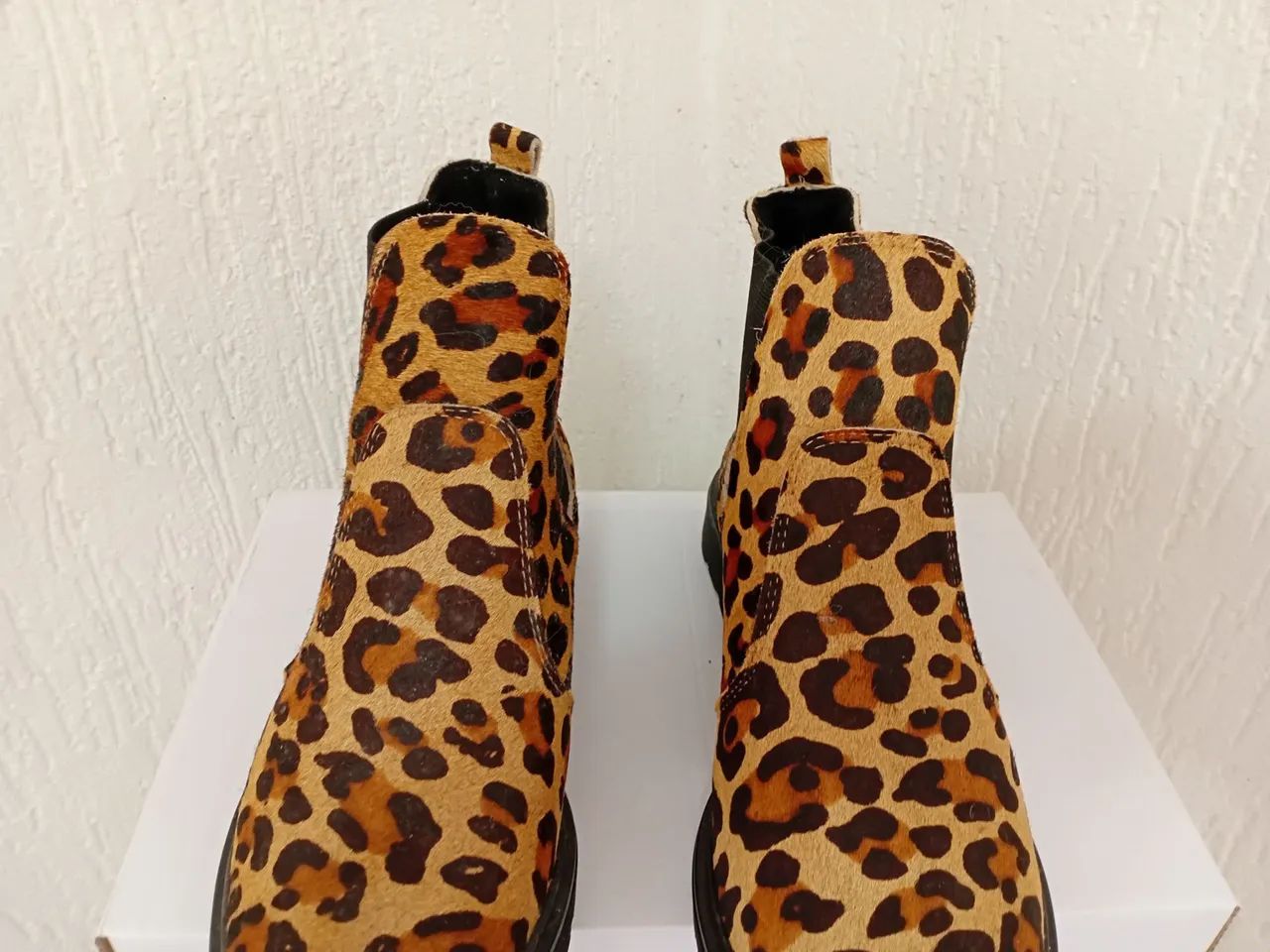Bota Feminina em couro natural  - Foto 4