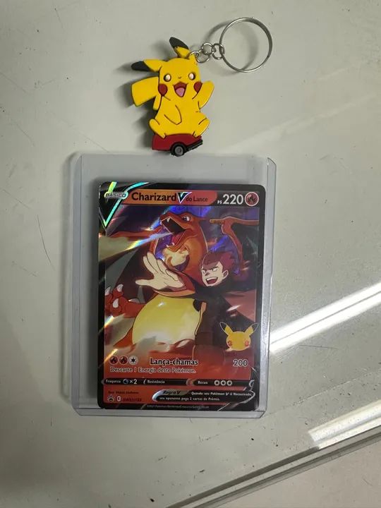 Carta Pokemon - Charizard V do Lance - SWSH133 - Foto 2