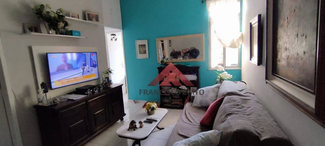 Apartamento no Centro,com Sala,dois quartos e dependencias completa,proxima aos shopings e