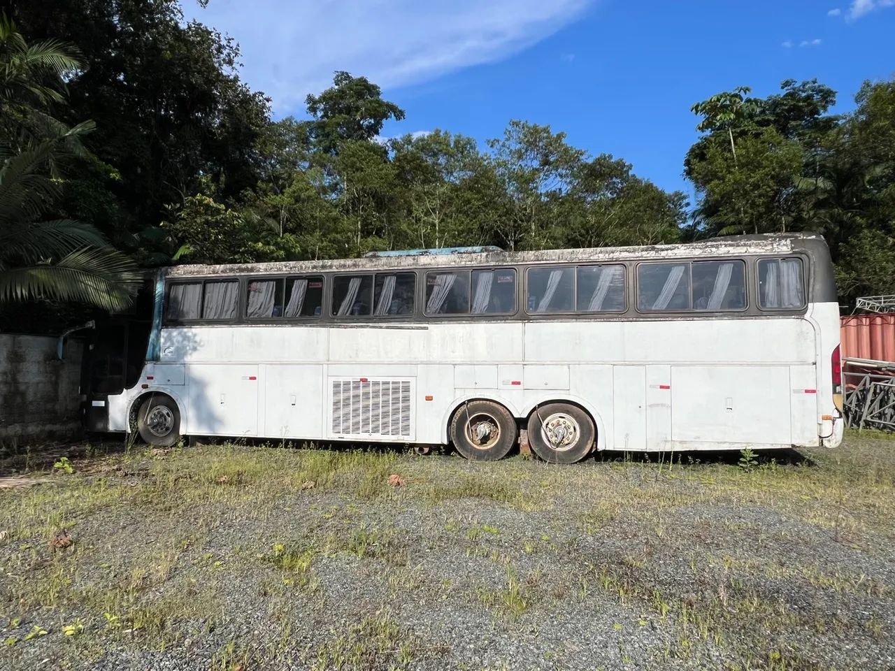 Onibus Volvo B10m 6x2