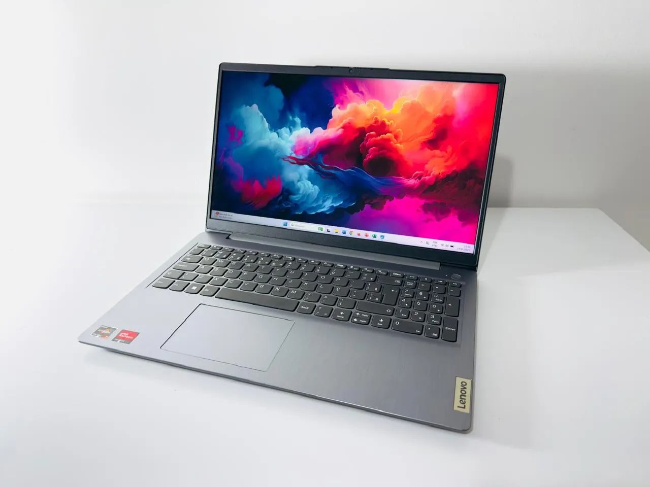 Notebook Lenovo Ryzen 7-20GB Ram-SSD 512GB-AMD Vega 8 2GB 