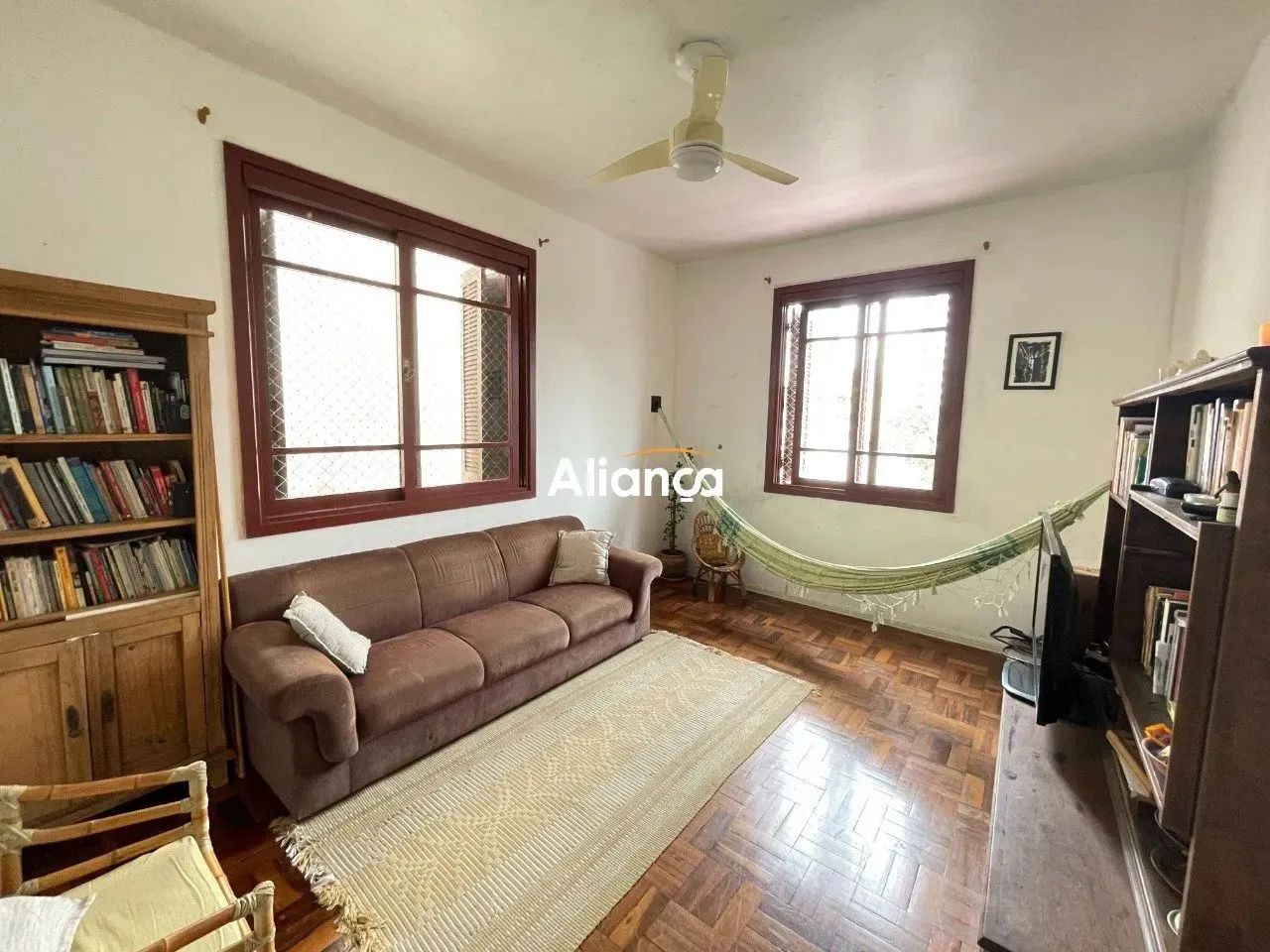 Apartamento para aluguel com 2 dormitórios, terraço coletivo no bairro Petrópolis em Porto - Foto 9