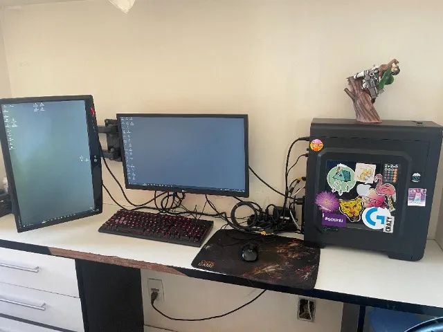 PC Gamer Ryzen + 16GB RAM + 2 Monitores + Teclado Corsair + Mouse HyperX - R$ 1.500