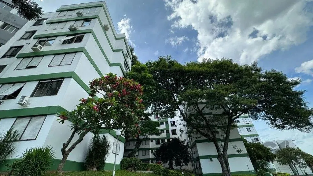 Apartamento no bairro Nonoai de 2 dormitórios e vaga