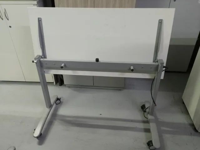 Mesa de Escritório Dobrável  com Rodinhas - Foto 2
