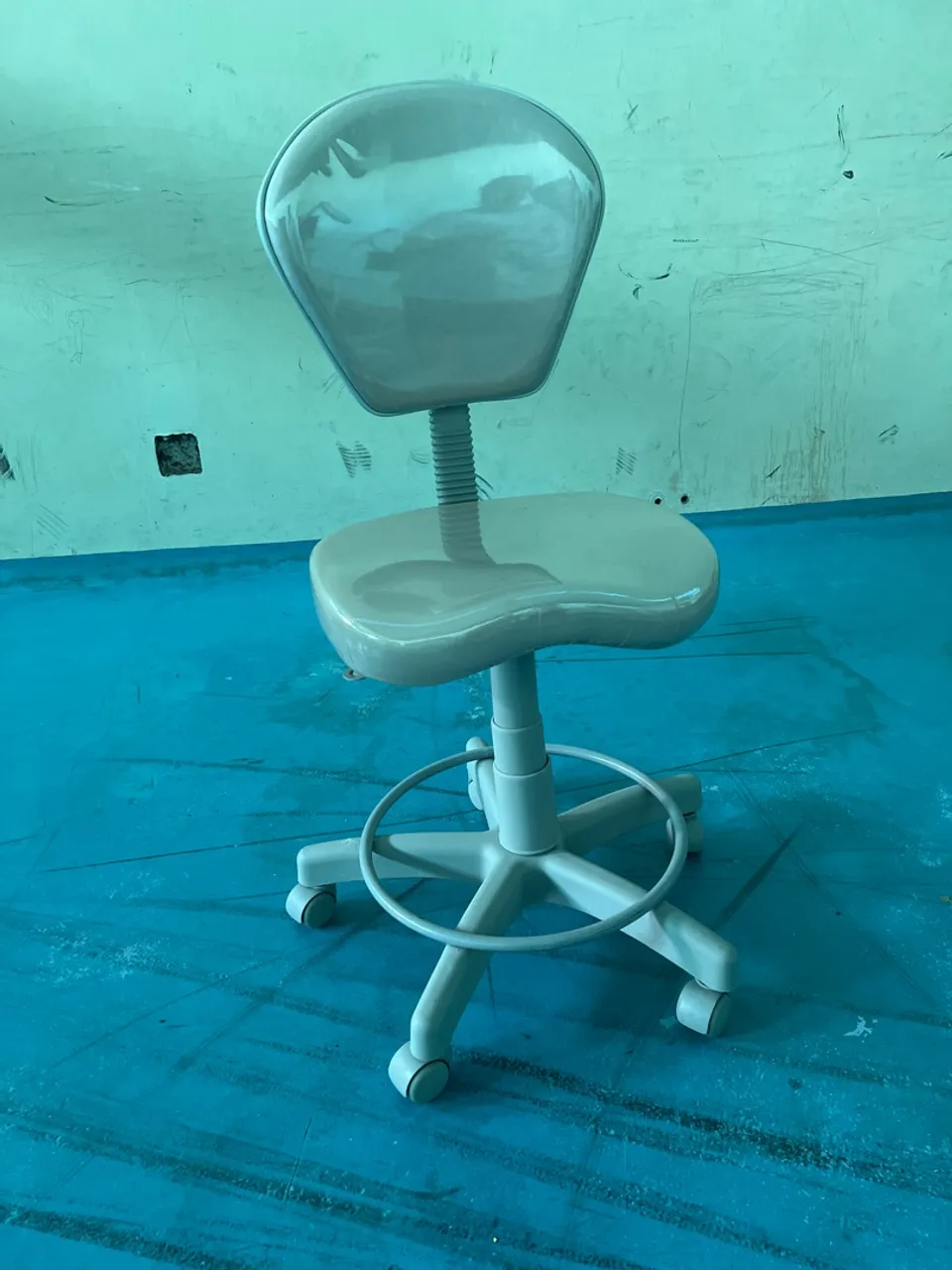 Cadeira Giratória Nova Esteticista, maquiadoras, depiladoras e designer de sobrancelhas