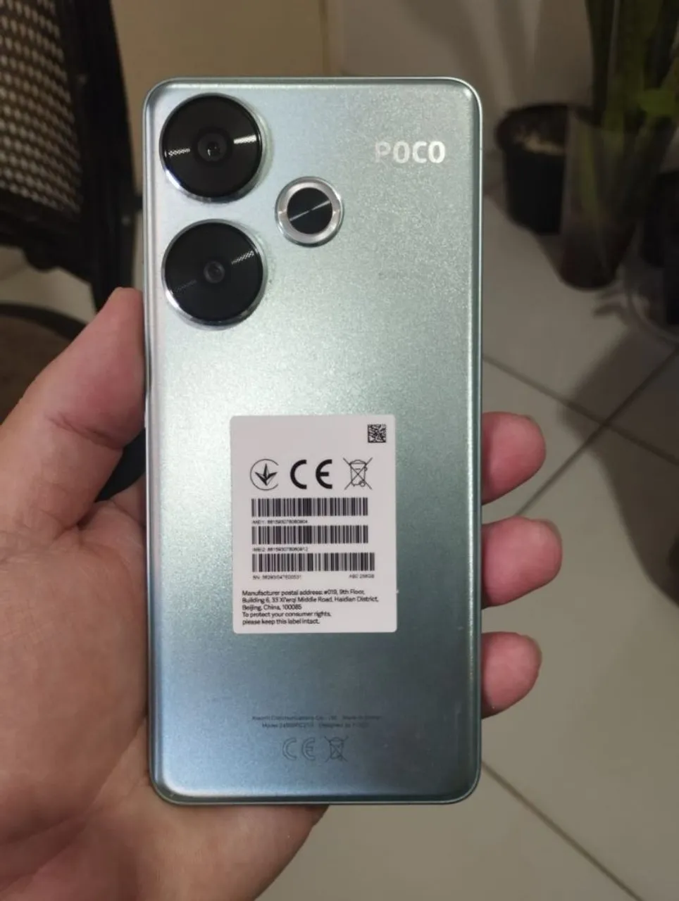 Vende-se Poco F6!
