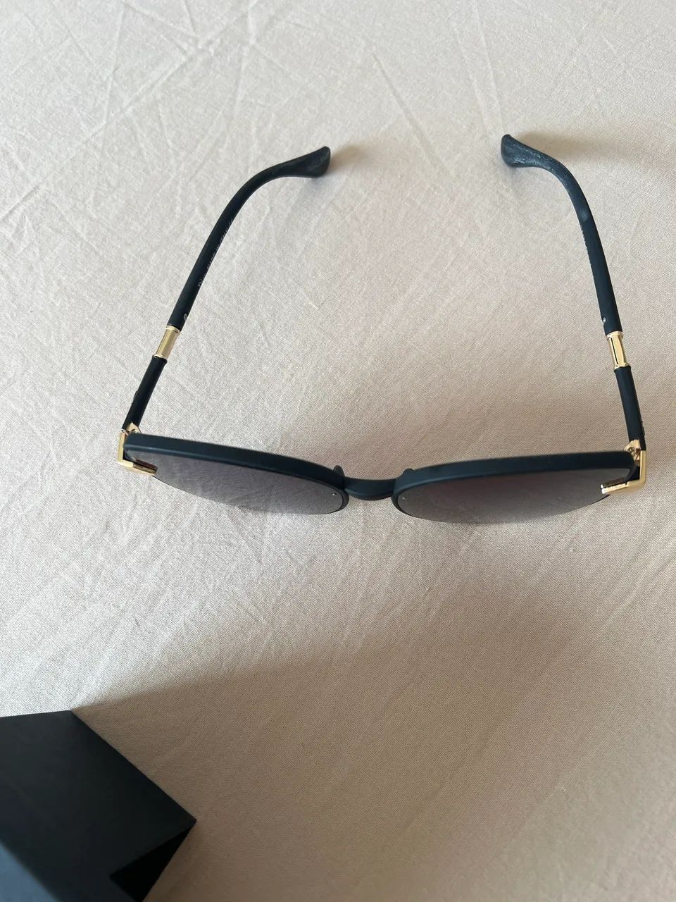 Óculos de sol feminino da marca Dior - Foto 5