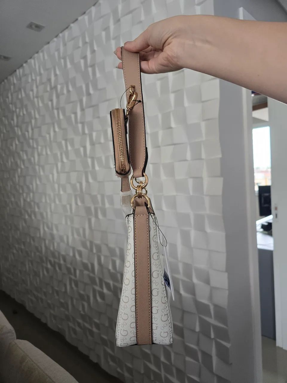 Bolsa de mão GUESS Los Angeles - original  - Foto 5