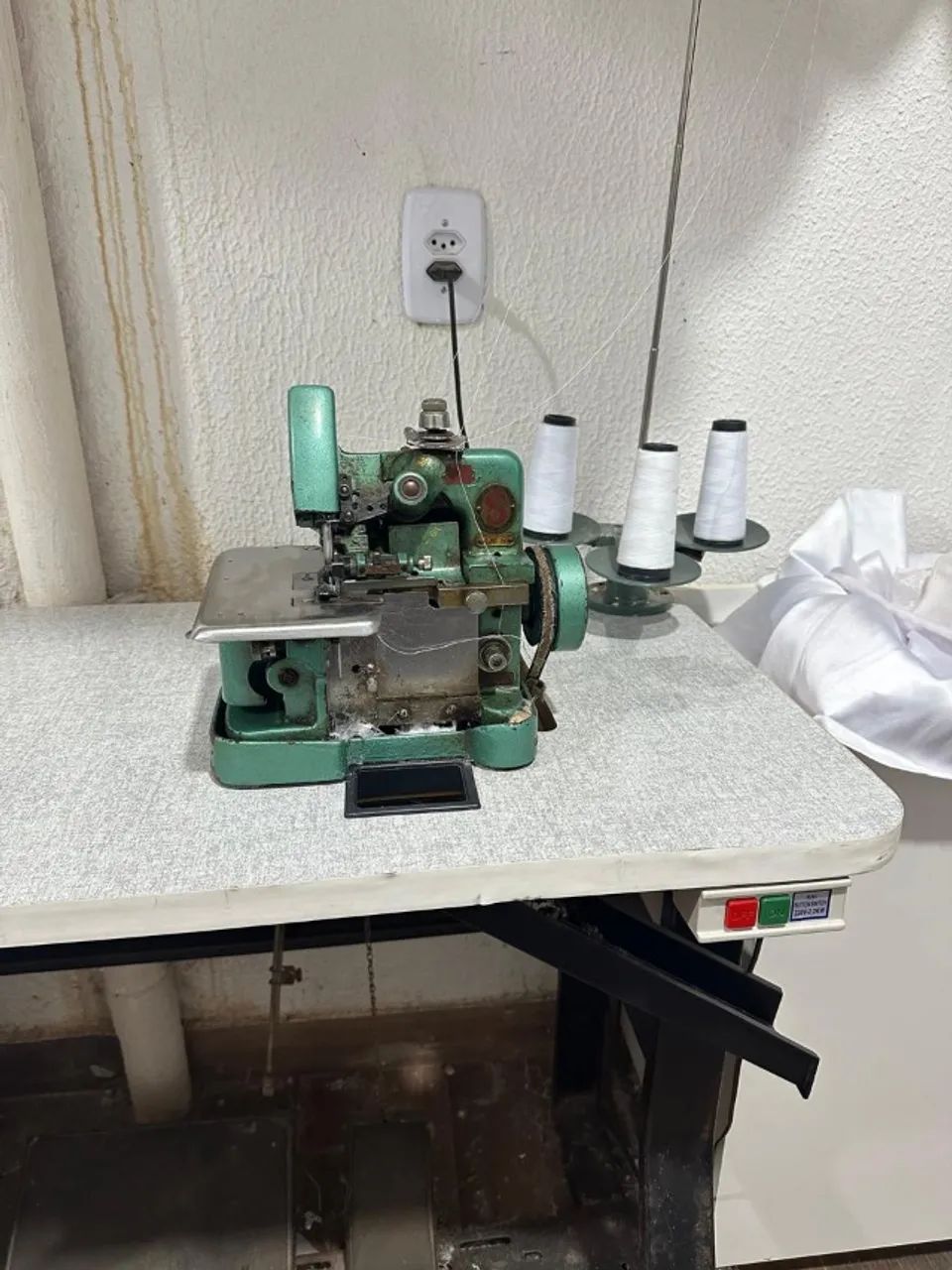 Máquina Overlock