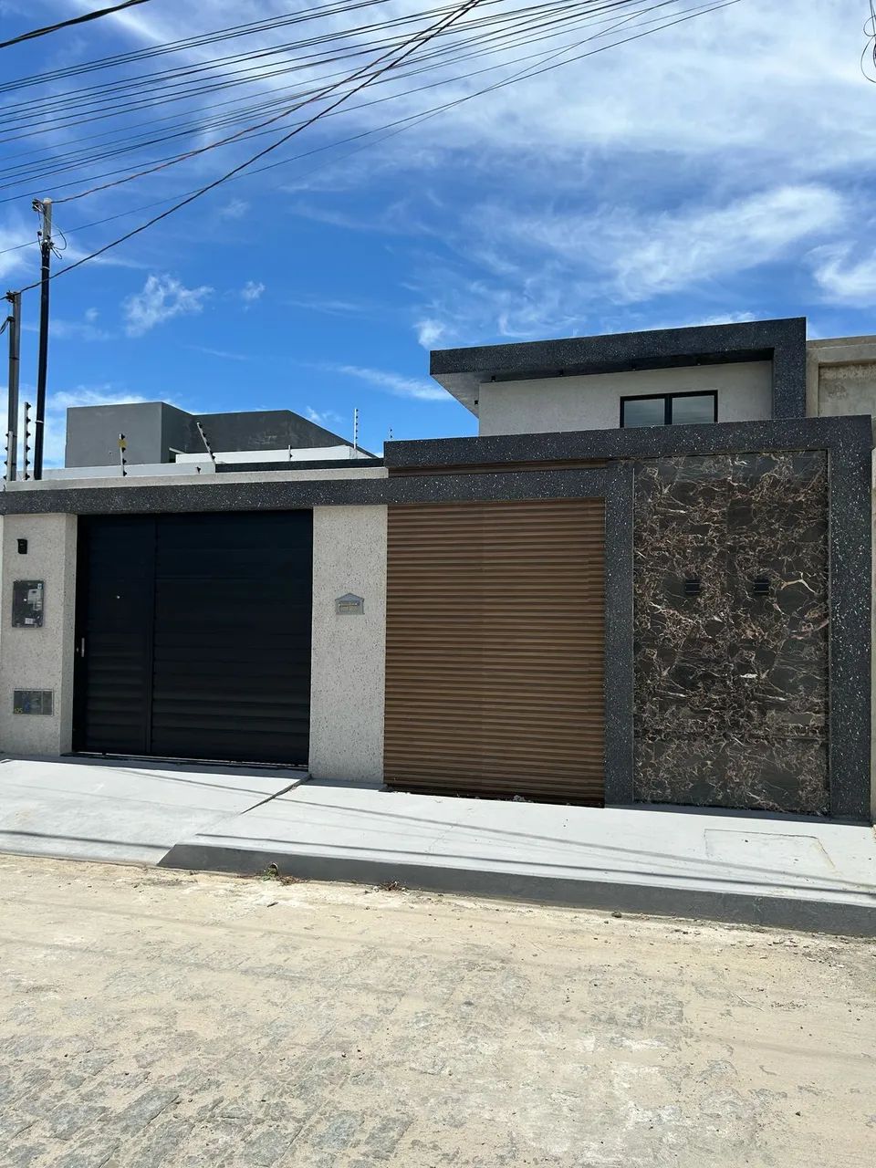Casa Padrão no Luar Da Barra   com 102m² ,3 quartos ,1 suites ,3 banheiros ,2 vagas