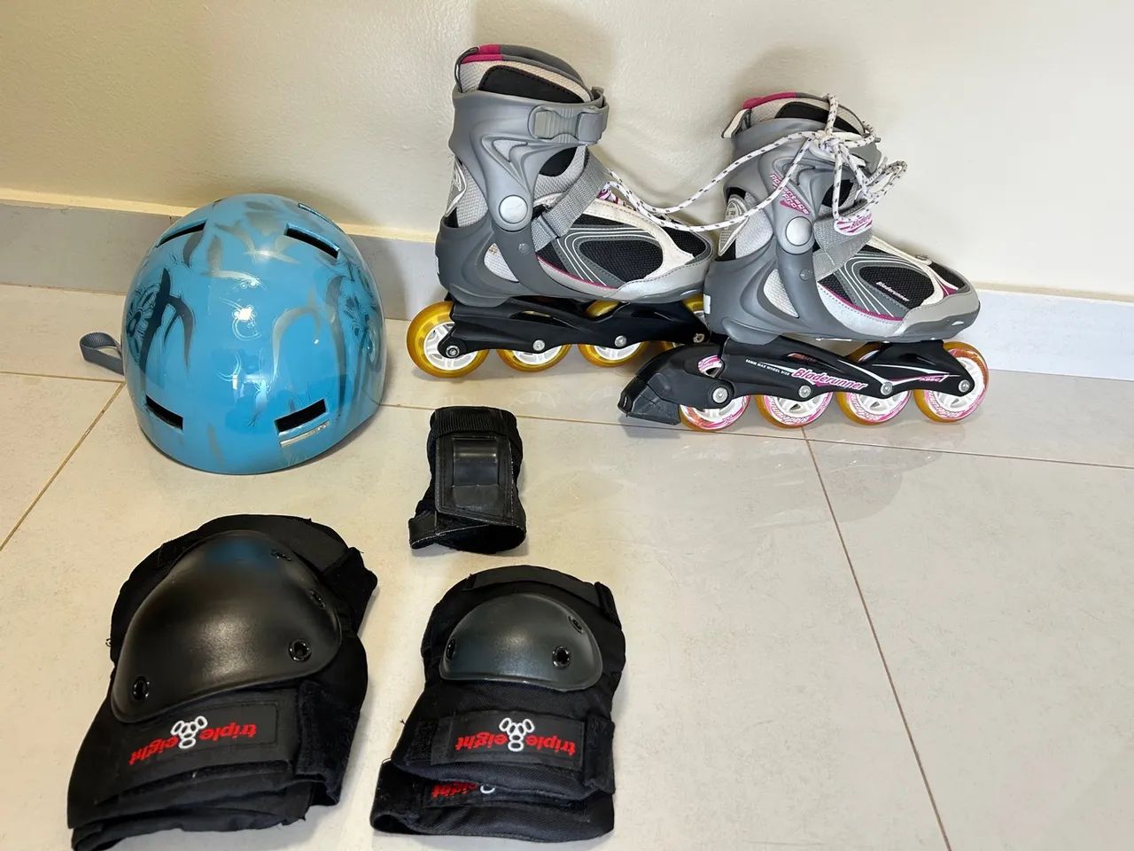 Patins Inline Rollerblade + Kit de Proteção