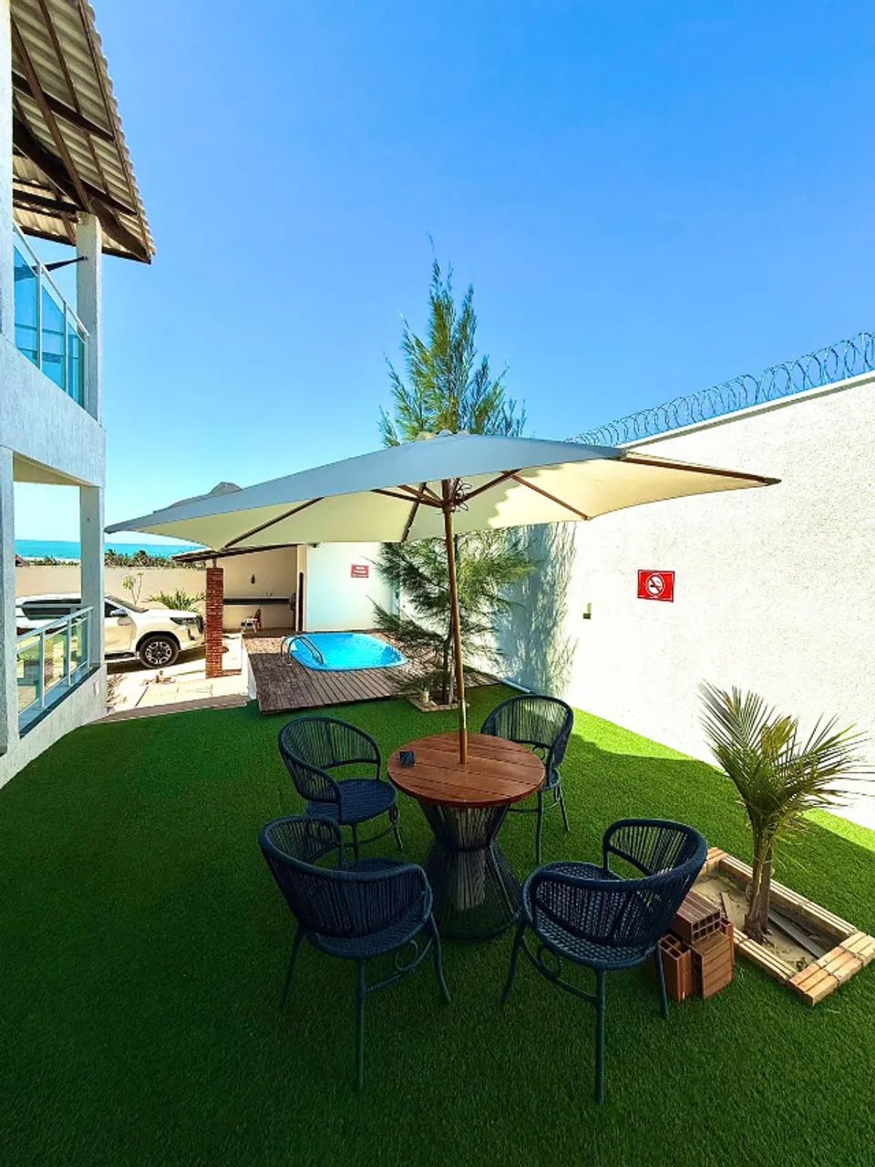 Casa com cinco quartos sendo três  suítes  - Uruaú- 600m² - Foto 2