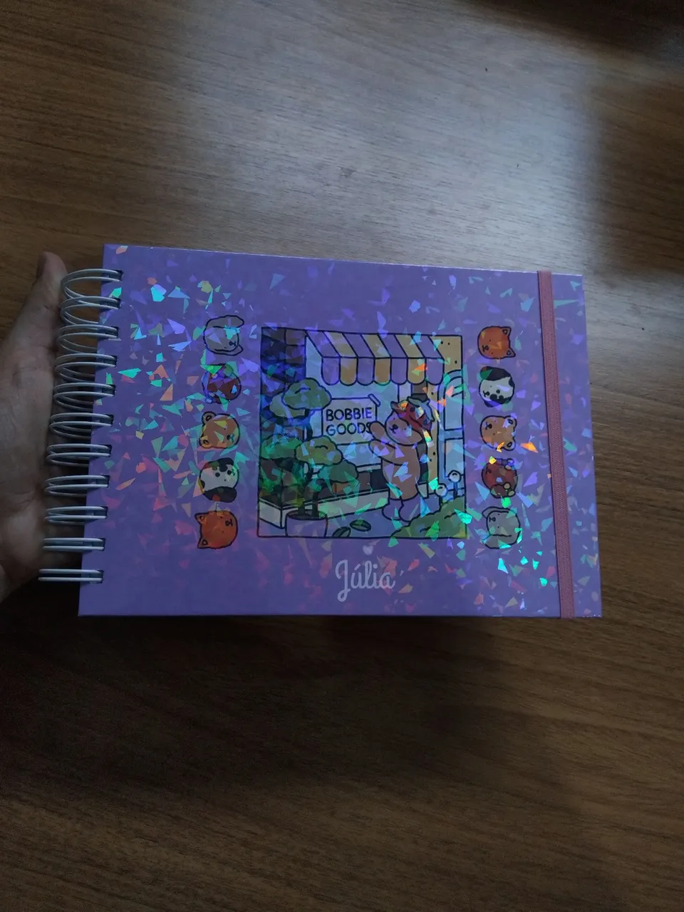 Caderno Bobbie Goods - Holográfico