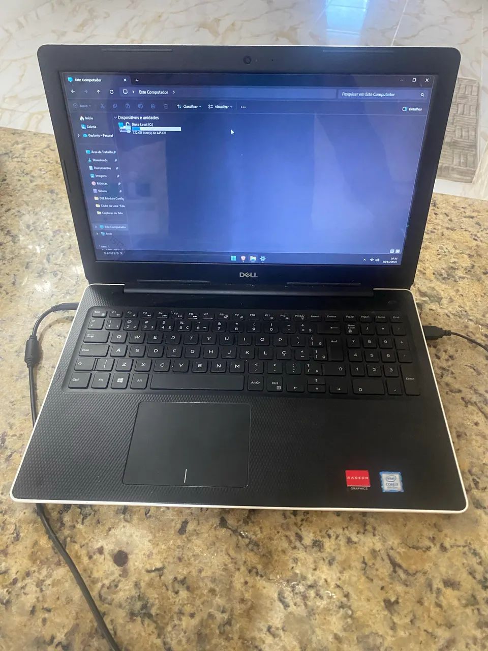 Notebook Dell i7 / HD 500GB / PLACA DE VIDEO RAEDON 2GB 