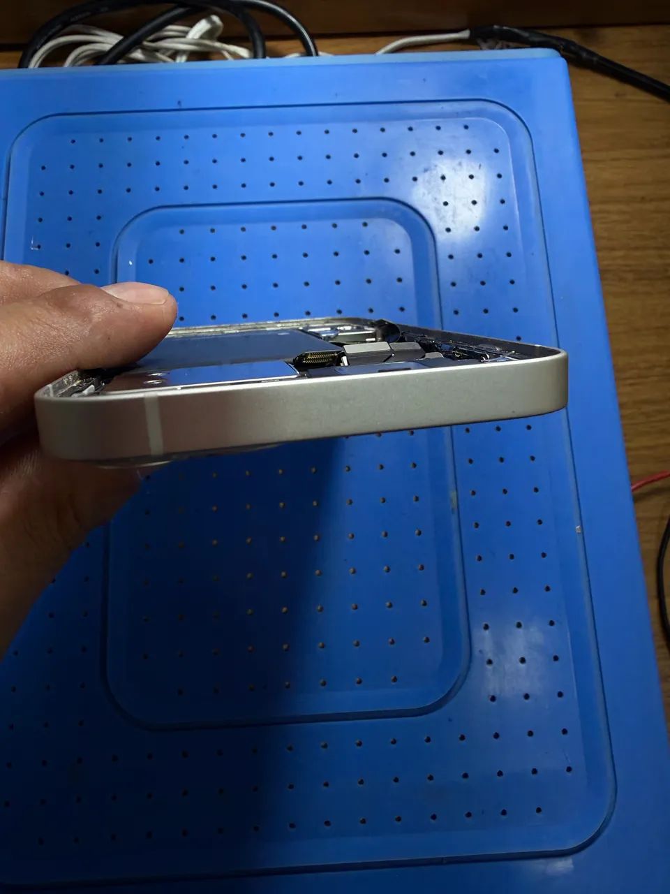 Carcaça iphone 13 com periféricos. - Foto 5