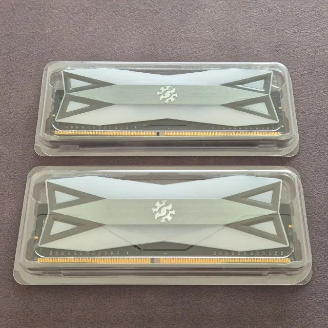 XPG Spectrix D60G DDR4 Memory, 32GB (2×16GB), 3200MHz, CL16, RGB, Gray64739260395521122