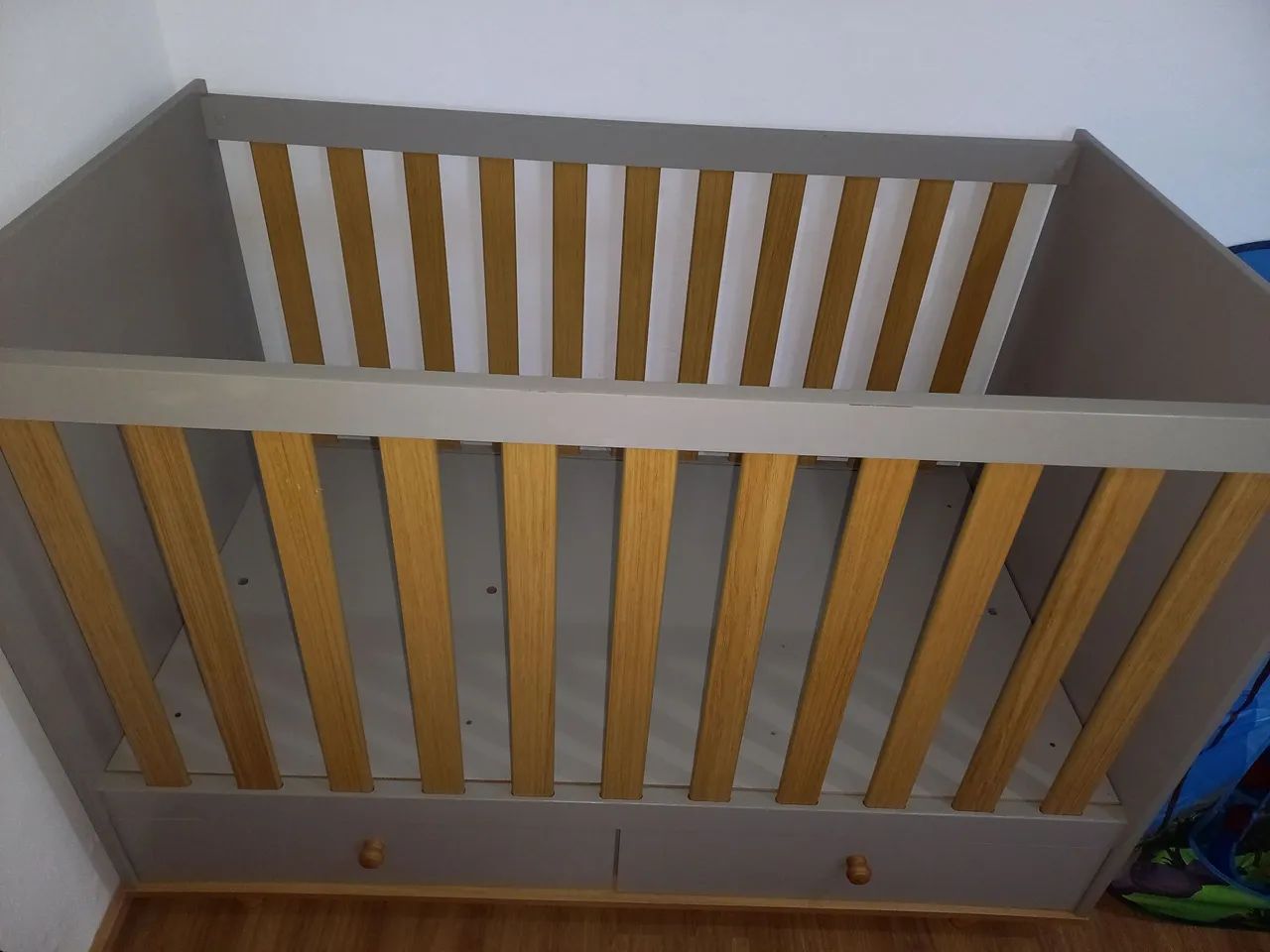Berço com 2 gavetas - seminovo  - Foto 4