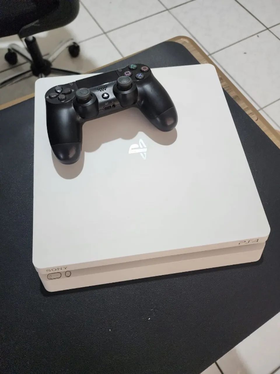 Vendo Playstatio 4 Slim Branco