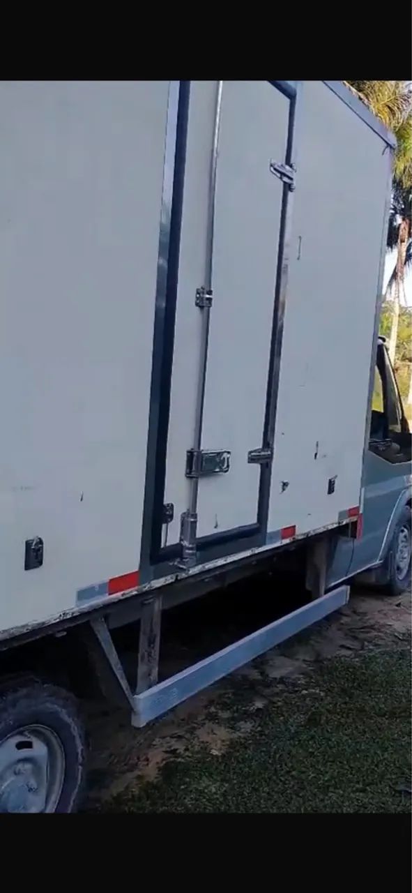 Caminhão  Trânsit com baú térmico  - Foto 6