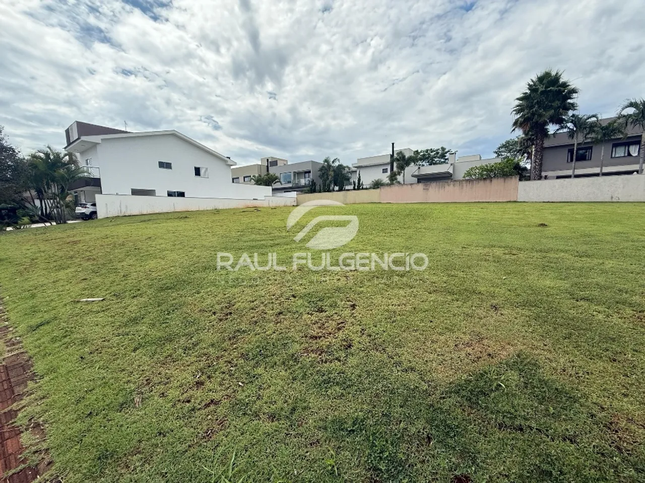 Terreno à venda em condomínio fechado no Conj Res Vivendas do Arvoredo, Londrina