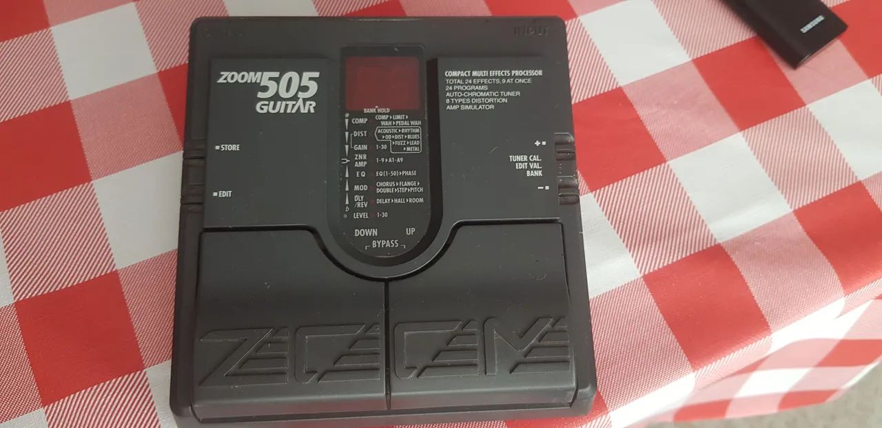 Zoom 505 Guitar Multi-Efeitos
