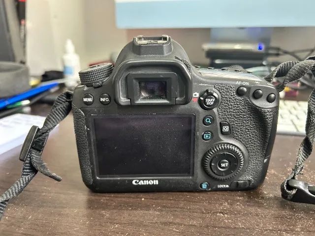 Canon EOS 6D Japonesa - Full Frame - Apenas 9.000 cliques - R$ 4.500 - Foto 2