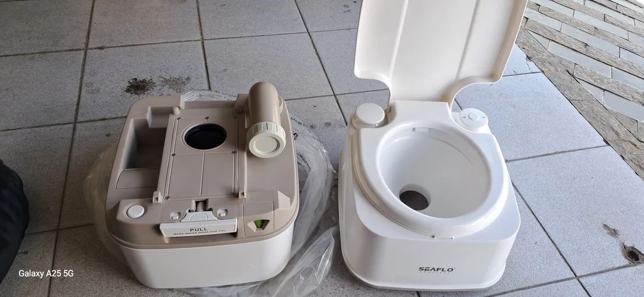 Sanitário Portátil Seaflo para Camping + barraca bandoleiro  - Foto 5