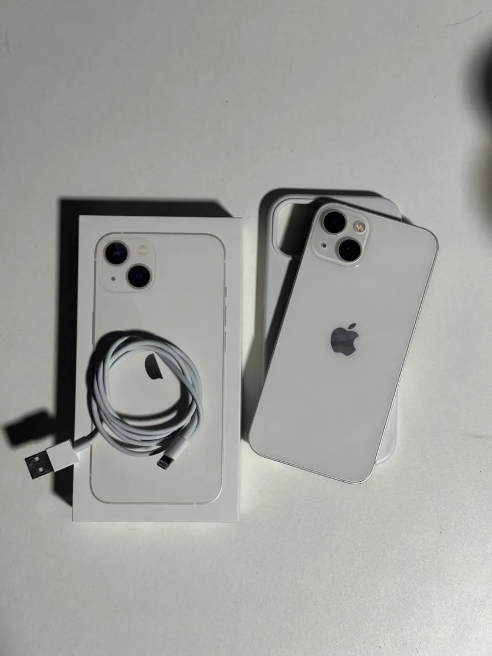 iPhone 13 128gb muito novo com caixa