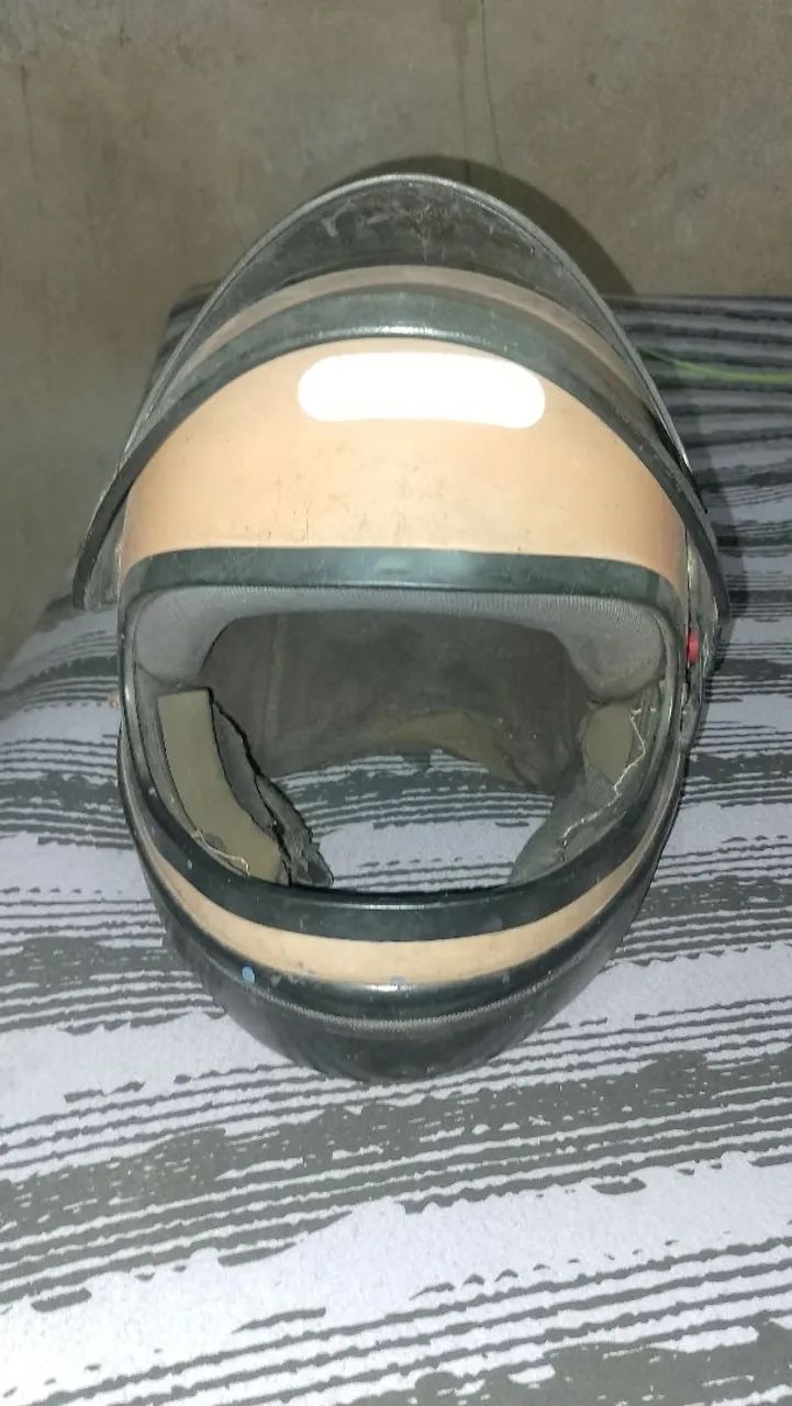 Capacete usado