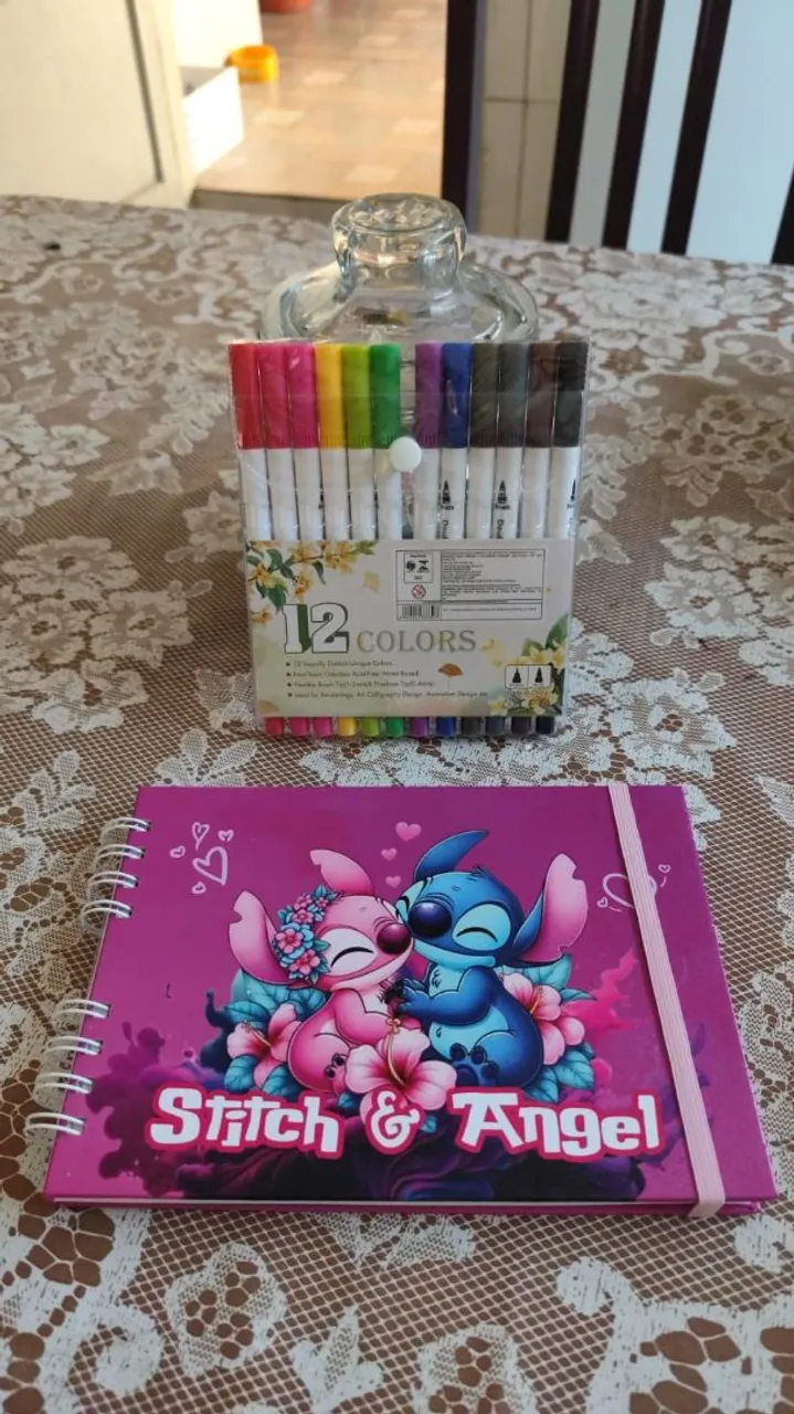 Kit de Desenho Stitch & Angel + Canetinhas 12 cores