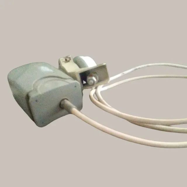 Lnb Lnbf Universal Simples Banda Ku 60db 0.2db C-02 USADO - Foto 2