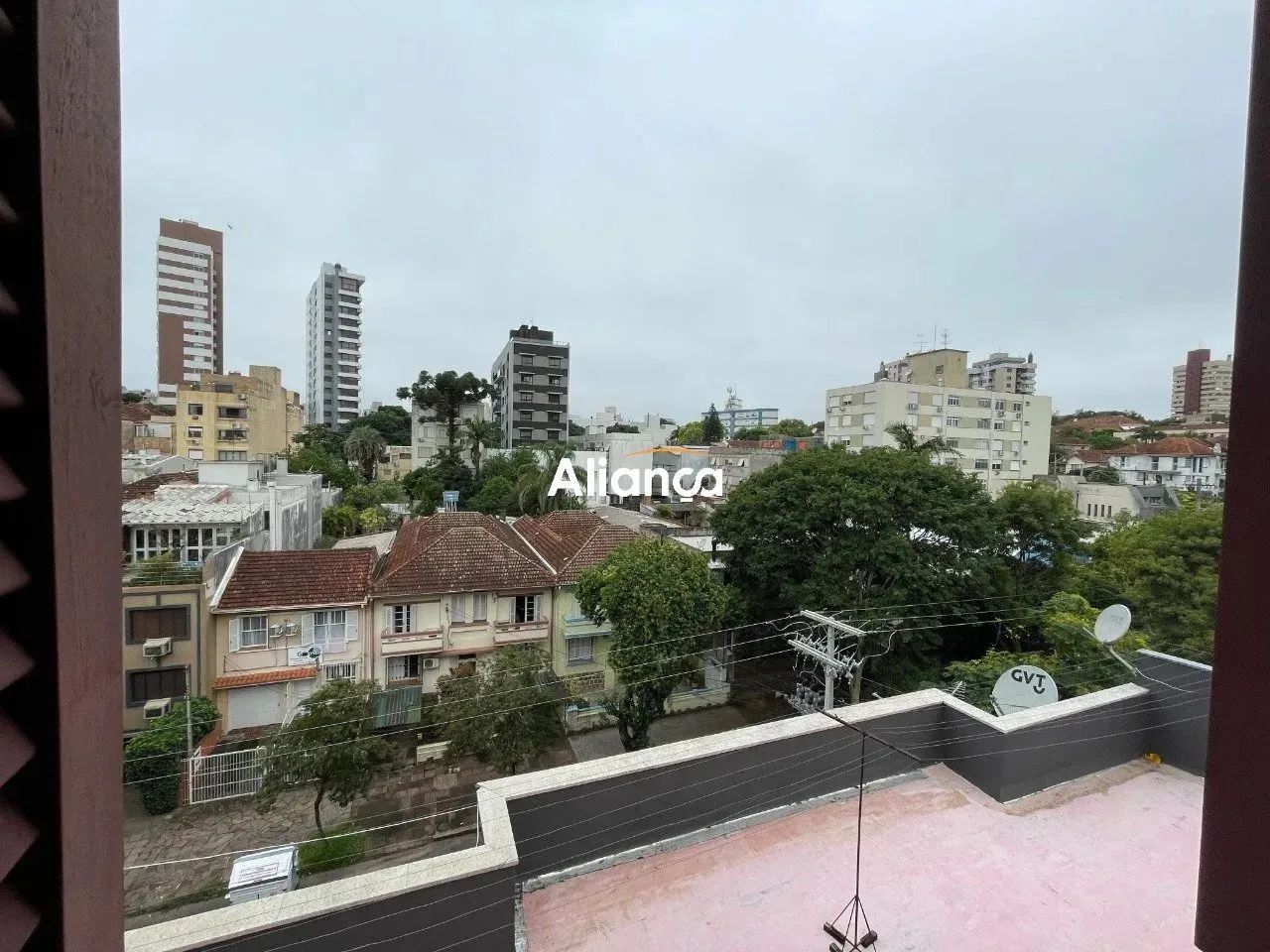 Apartamento para aluguel com 2 dormitórios, terraço coletivo no bairro Petrópolis em Porto - Foto 12