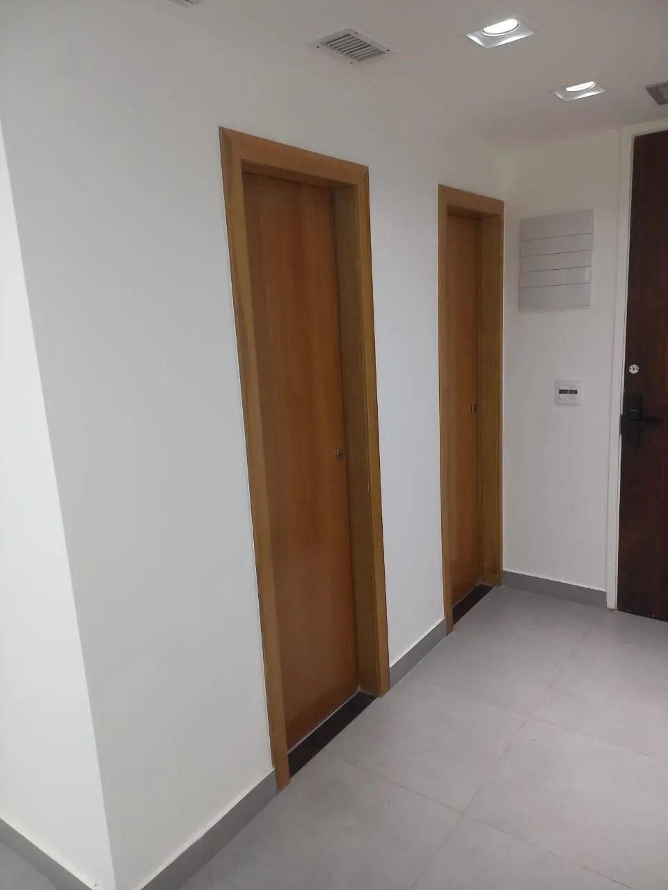 Linda Sala Comercial Completamente Reformada - Foto 14