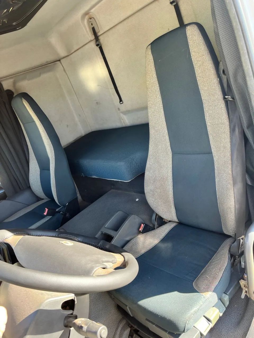 Volvo VM 270 Bitruck  - Foto 6