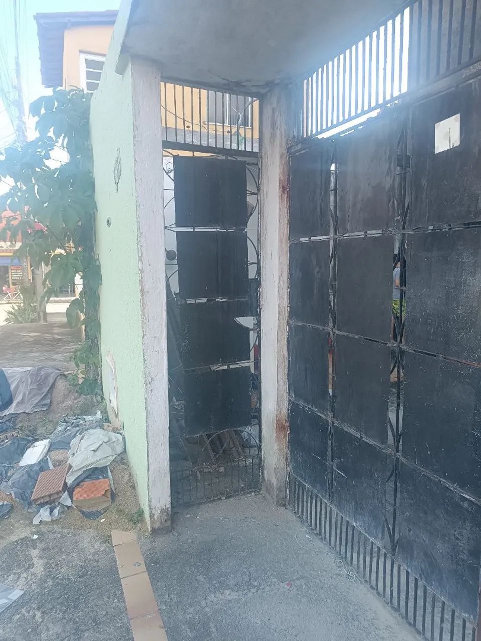 Portão de ferro de Garagem e Social preto