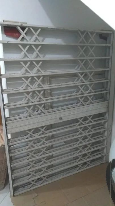 Grades pantográficas para janelas