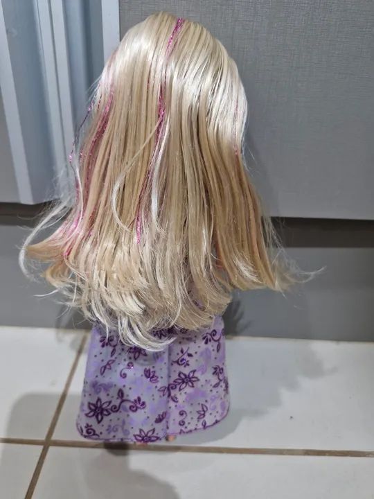 Boneca Princesa Rapunzel - Foto 4