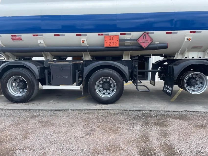 TANQUE RANDON VANDERLEIA 35 MIL LITROS ANO 15. - Foto 8