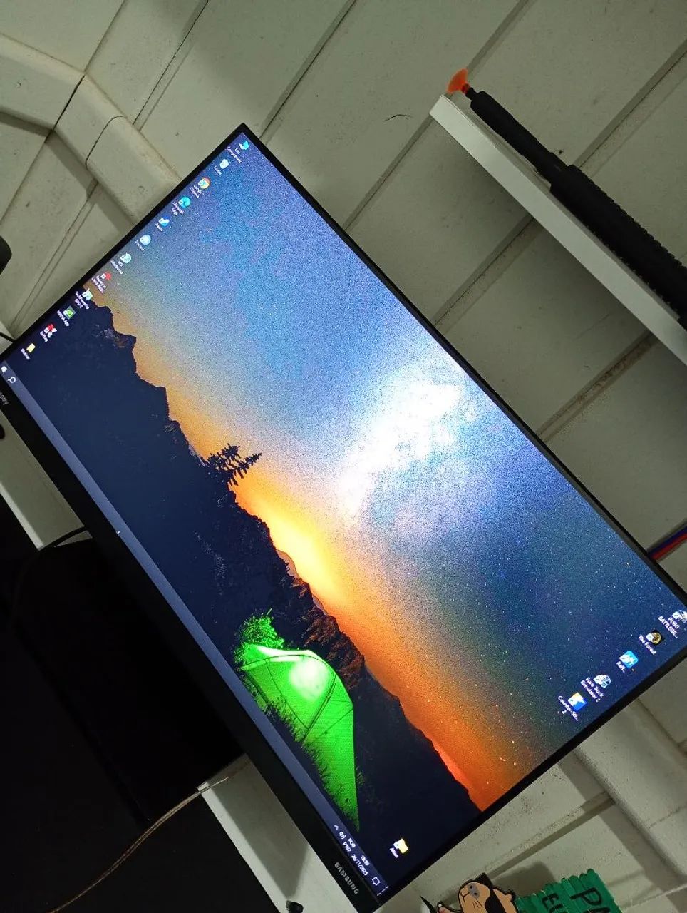 Monitor Samsung odyssey 24p 144hz 1ms - Foto 3