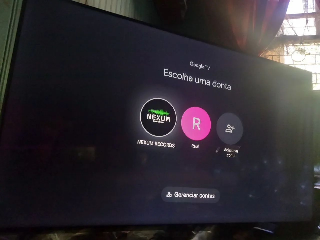 TV 4K HDR com tela de 43 polegadas Acompanha controle original+ Controle teclado RGB - Foto 2