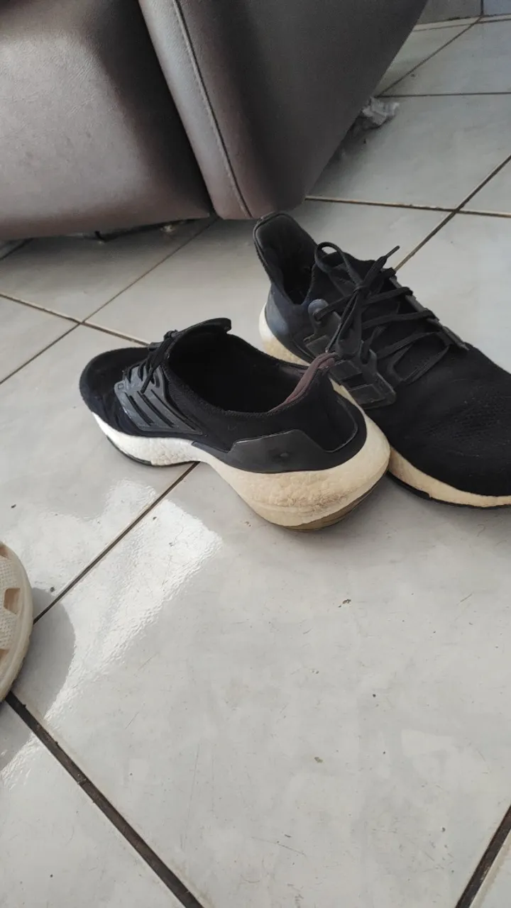 Tênis adidas