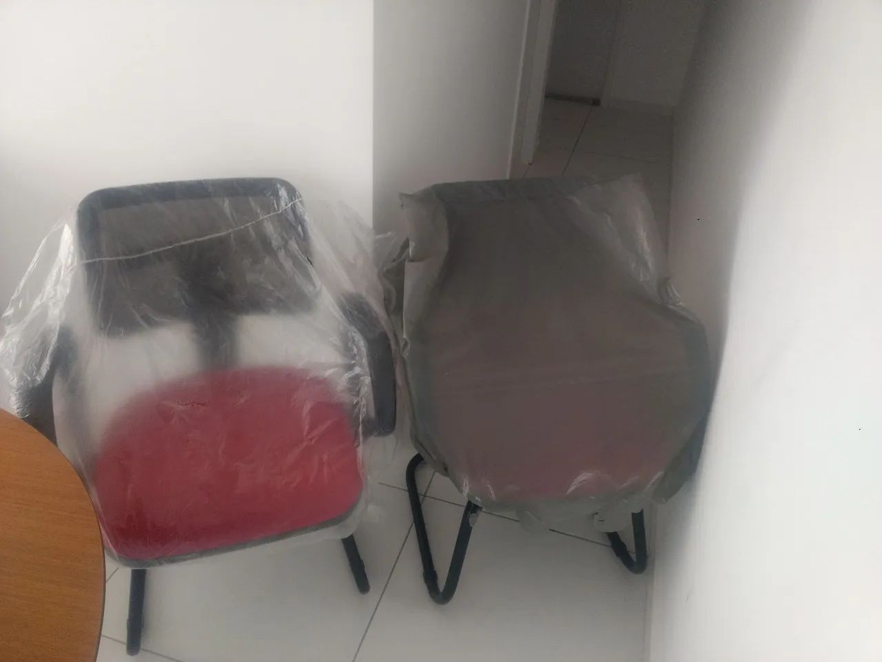 BAIXEI PARA VENDER  Cadeira de escritório com design moderno - Foto 2